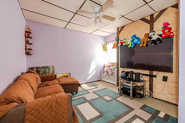 Sold by Compass | media 10