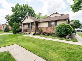 2321 London Bridge Dr UNIT 21, Rochester Hills, MI 48307
