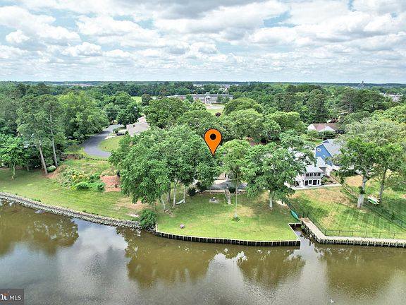 2nd image of 245 River Dr