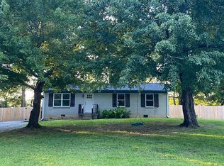 211 Valleywood Dr, Dickson, TN 37055