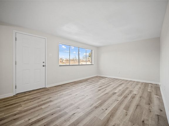 5th image of 2025 Ohio Ave
