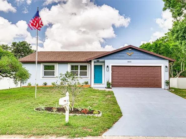 1812 Cardinal Dr, Clearwater, FL 33759