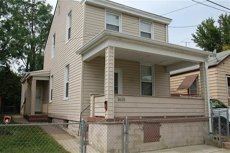 1615 May St photo 1