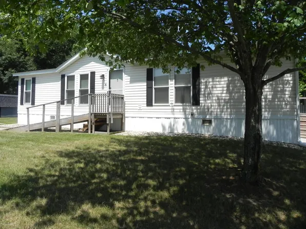 1232 Shiawassee River Rd, Three Rivers, MI 49093