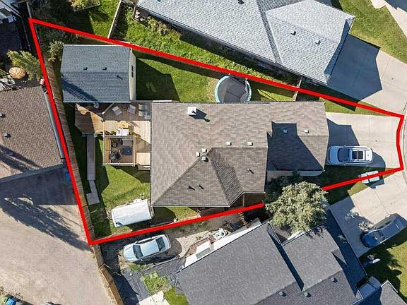 4th image of 11 Cimarron Meadows Close
