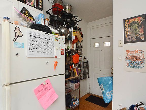 4th image of 1636 W Montrose Ave #3W