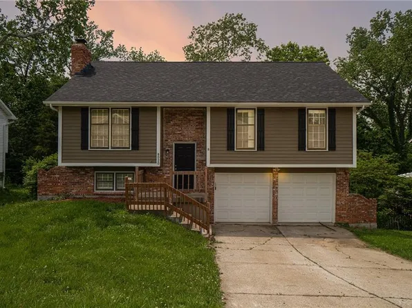 8020 N Garfield Ave, Kansas City, MO 64118