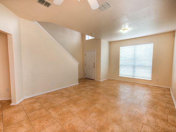4th image of 1640 Elizabeth Ct