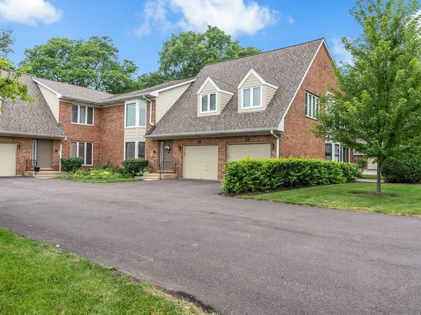 1630 N Douglas Ct #1630, Arlington Heights, IL 60004