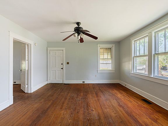 2nd image of 22 Hester St