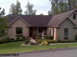 4511 Laurel Ridge Dr, Morgantown, WV 26508