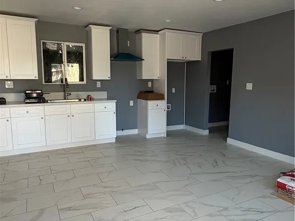 1705 E San Vincente St, Compton, CA 90221