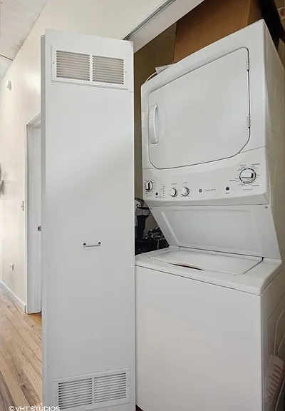 630 N Franklin St #906 — Photo 7