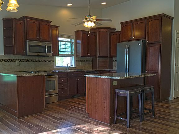 2nd image of 1150 Preserve Blvd