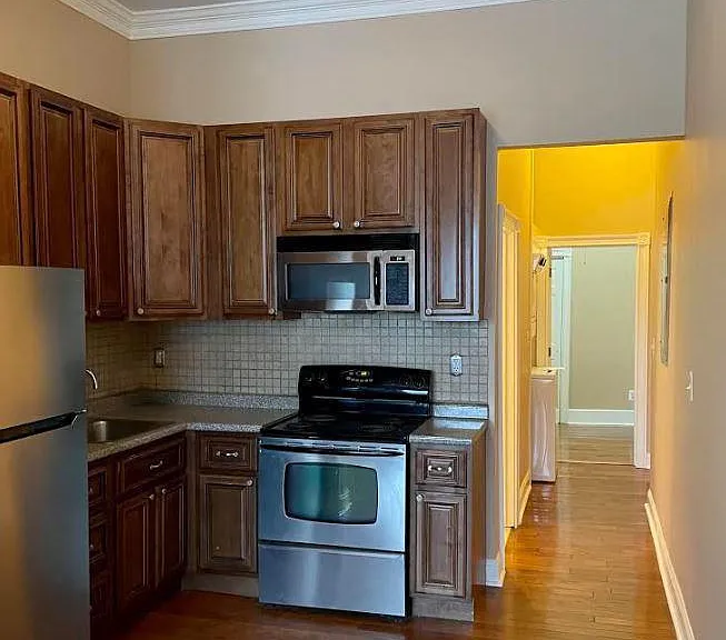 1435 N Franklin St #1 — Photo 3
