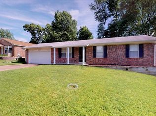 10548 Boylston Dr, Saint Ann, MO
