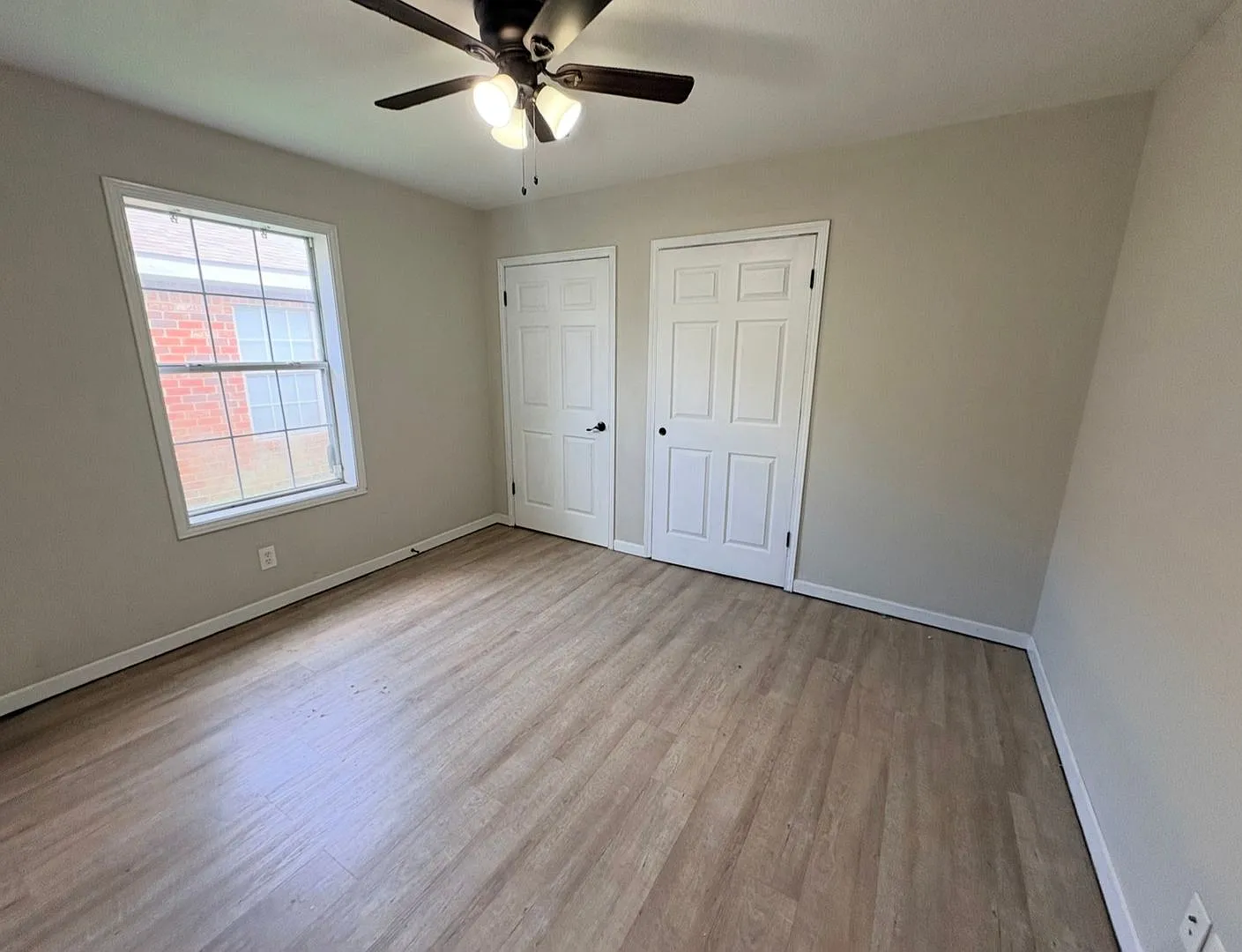 1723 N Tallowood Drive — Photo 4
