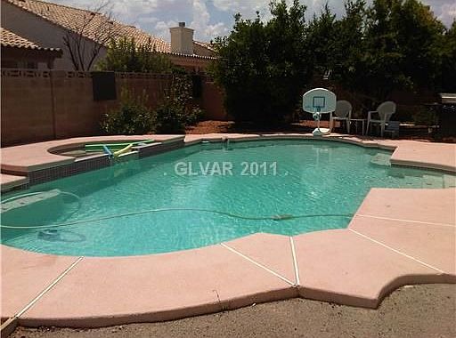 2nd image of 879 Centaur Ave