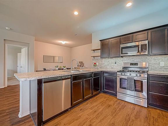 3rd image of 21011 Whitehaven Bluff Trl