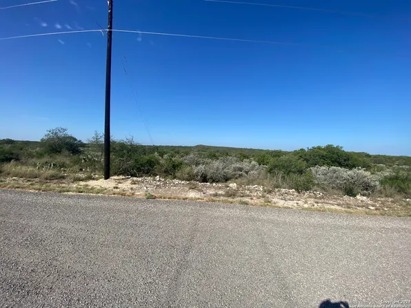 153 LEGEND HILLS RD LOT 9, Uvalde, TX 78801