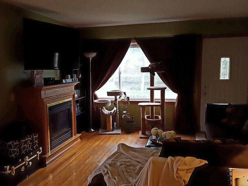 1st image of 721 27th Ave NE