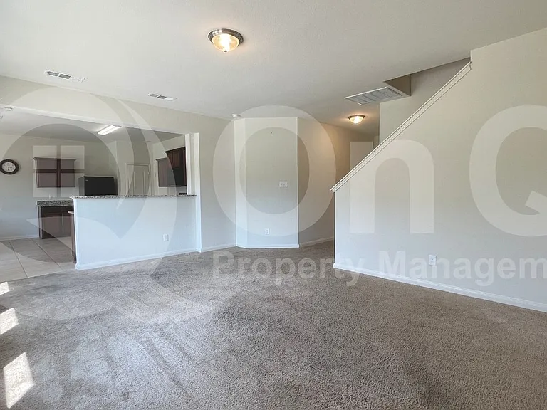 1623 White Mountain Way — Photo 7