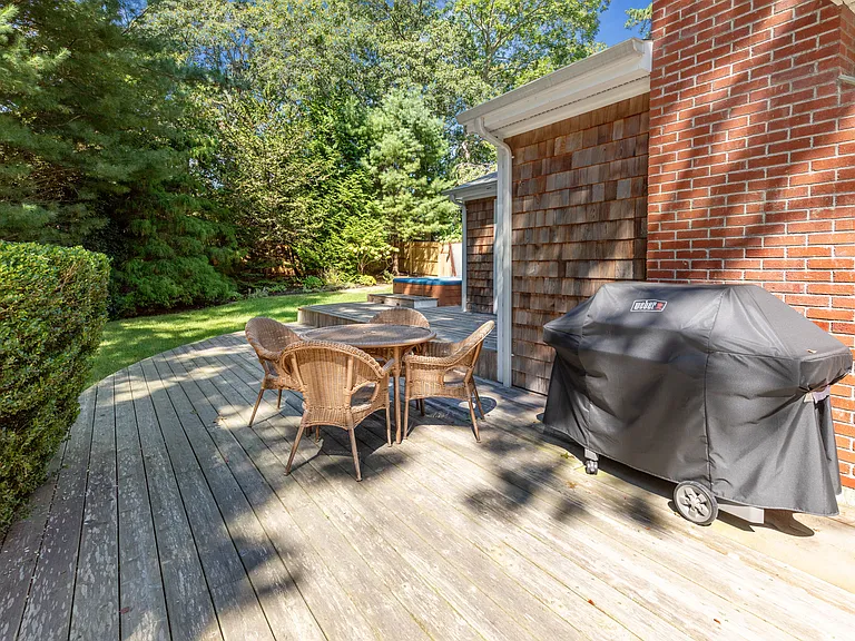 563 Montauk Hwy — Photo 24