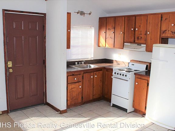 5th image of 2943 NW 6th St #A
