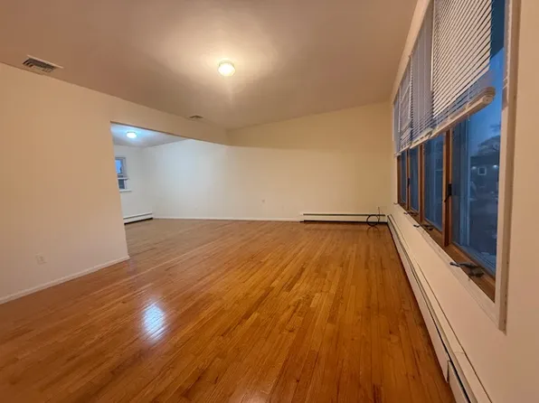 (undisclosed Address), Bellmore, NY 11710