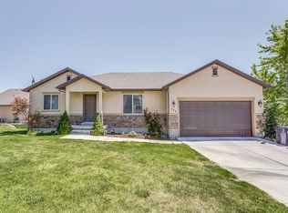 334 W Strawberry Pl, Saratoga Springs, UT 84045