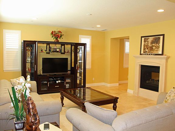 3rd image of 5042 Arlington Way