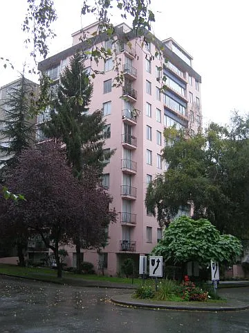 900 Jervis St