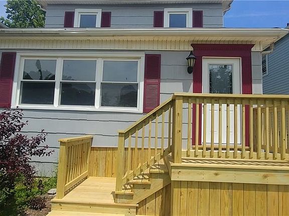 3rd image of 383 W Hazeltine Ave