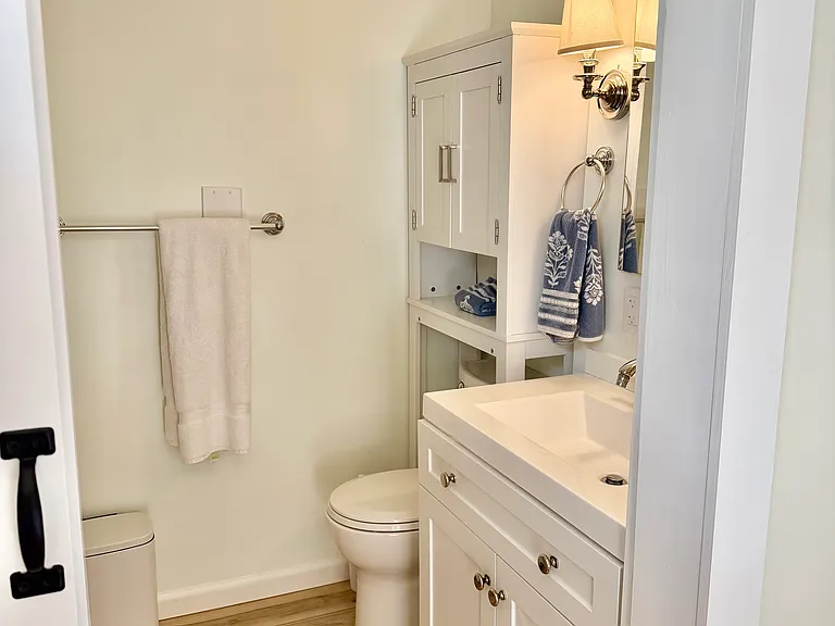 622 Canfield Ln — Photo 8
