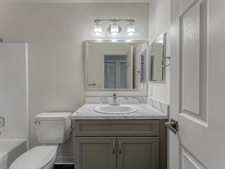 Cypress Trail Apartments — Photo 16