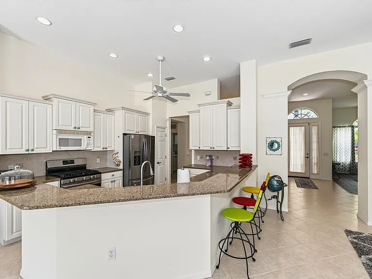 8003 Spring Marsh Dr — Photo 6