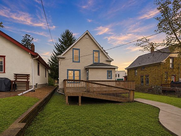 2nd image of 902 Dodd Rd