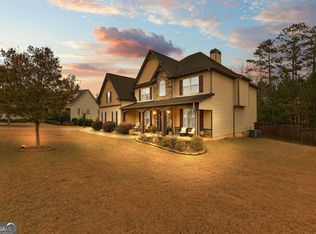 160 Plunkett Dr, Fayetteville, GA 30215