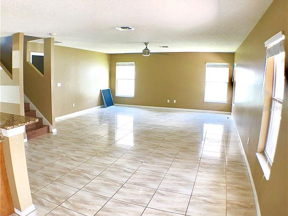 4th image of 3276 Amberley Park Cir