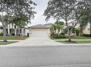 4318 Laurel Ridge Cir, Weston, FL 33331