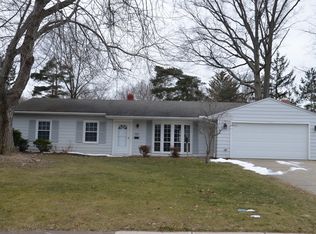 172 Vinewood Dr, Avon Lake, OH 44012