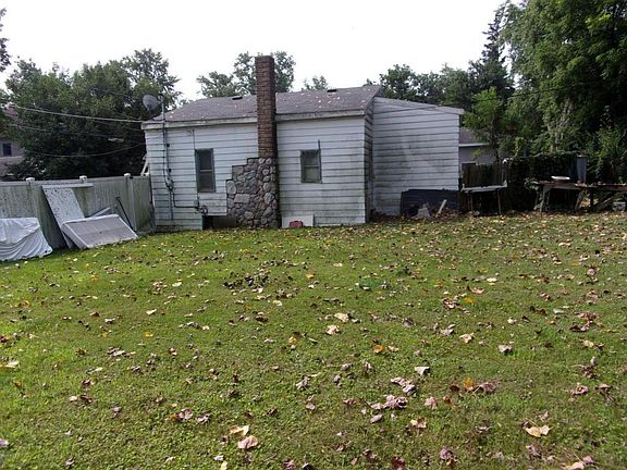 4th image of 1228 Rose Dr