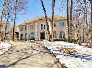 1945 E Telemark Cir, Green Bay, WI 54313