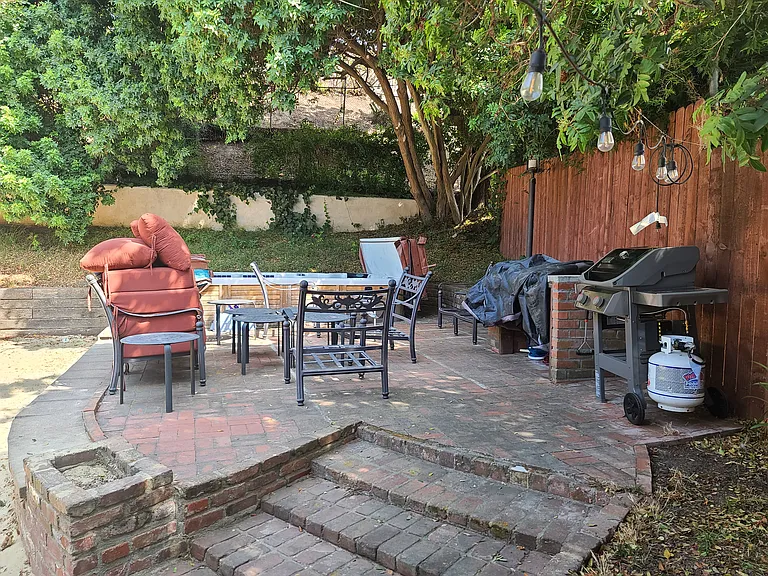 6018 S Le Doux Rd — Photo 30