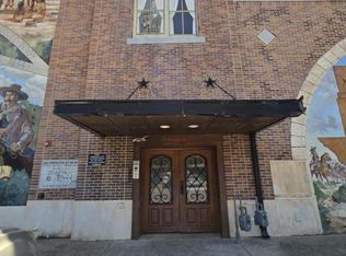 204 S Caddo St, Cleburne, TX 76031