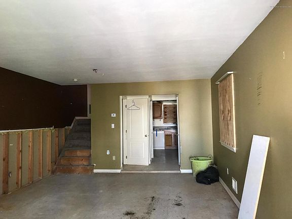 3rd image of 79A Hett Ave #A