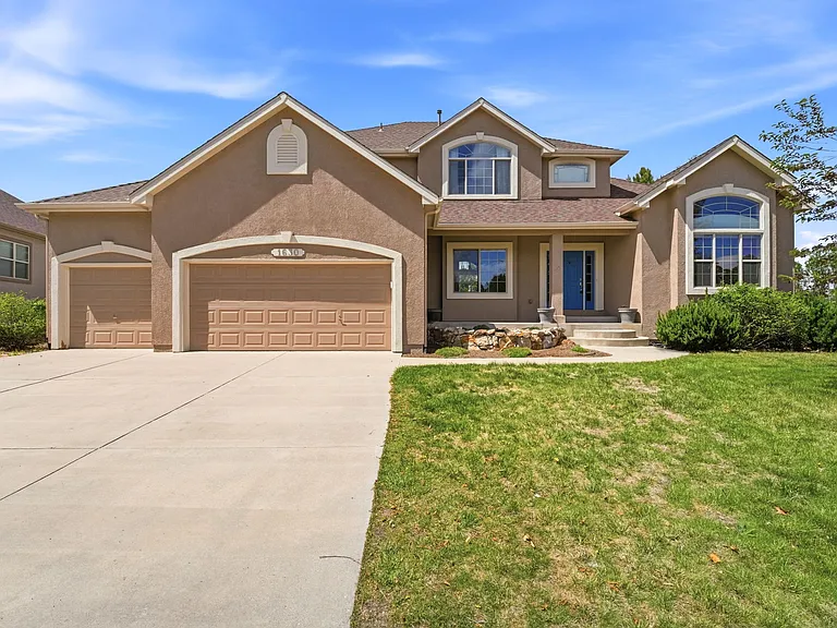 1630A Oakmont Dr — Photo 1
