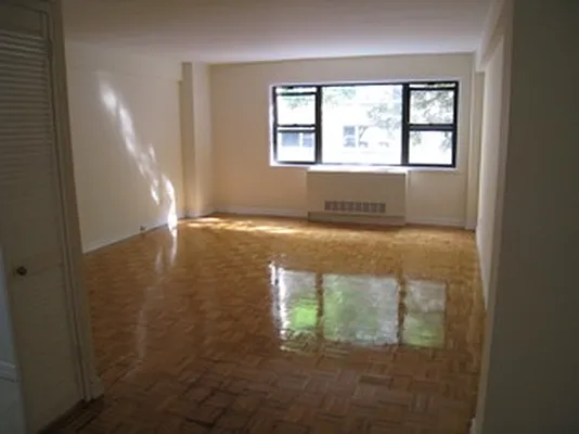 Rented by City Connections Realty | media 16