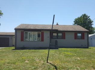 25 Dayton St, Chicopee, MA 01013
