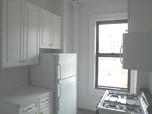 Rented by Metropolitan Equities | media 3
